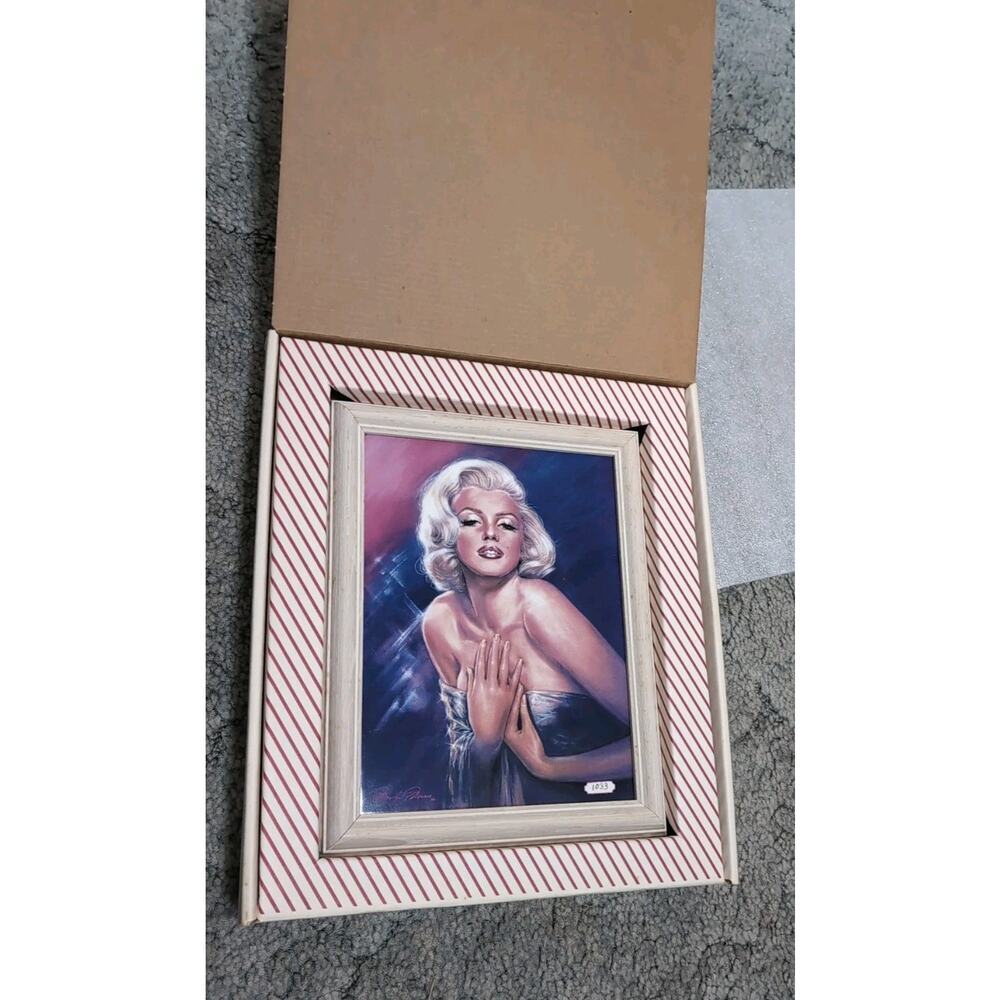 ERNST - Marilyn Monroe Ceramic Plaque Collection in Original Box With COA